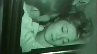ஆழமான ஊடுருவலுக்கான அம்மா செக்ஸ் வளைந்த ஓரியண்டல் அழகி மிருகம்