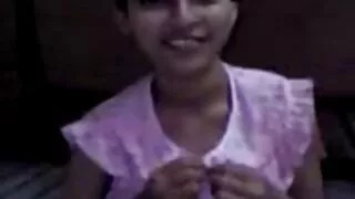 நீண்ட தேசி செக்ஸ் குச்சியில் அதிர்வு கொடூரமாக தண்டிக்கப்பட்ட அடிமை
